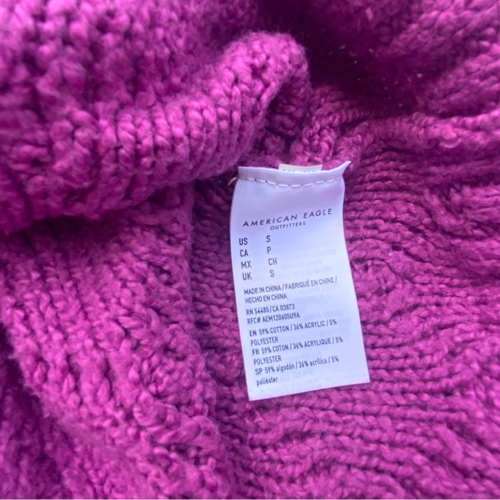 American Eagle Size Small Raspberry Chunky Knit Sweater - Picture 8 of 9